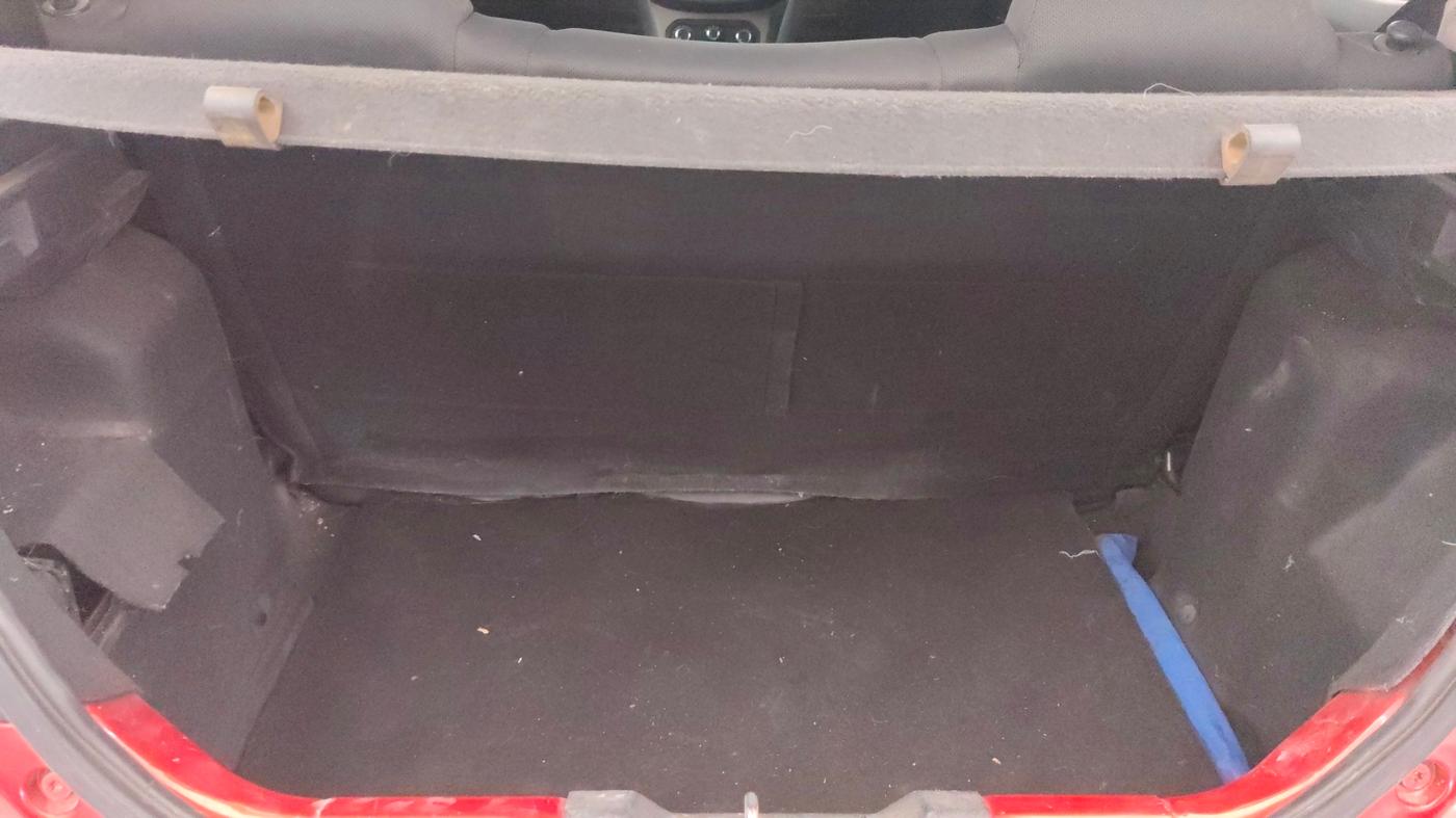 2017 Tata Tiago XT DIESEL, Diesel, Manual, 61,010 km, Boot Inside