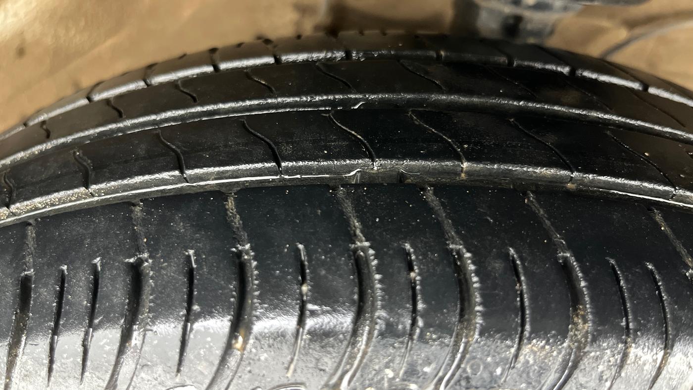 2023 Maruti S PRESSO VXI (O) AMT, Petrol, Automatic, 31,710 km, Right Front Tyre Tread