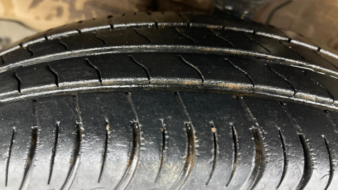 2023 Maruti S PRESSO VXI (O) AMT, Petrol, Automatic, 31,710 km, Left Front Tyre Tread