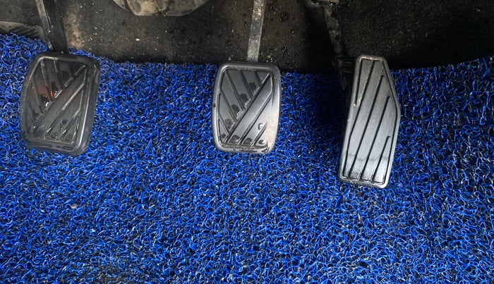 2017 Maruti Baleno ALPHA DIESEL 1.3, Diesel, Manual, 56,347 km, Pedals