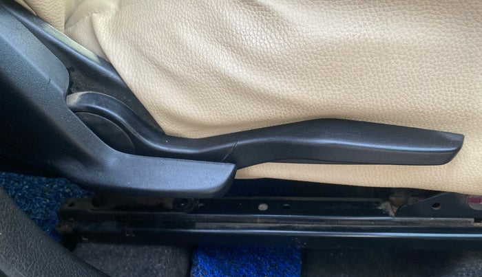 2017 Maruti Baleno ALPHA DIESEL 1.3, Diesel, Manual, 56,347 km, Driver Side Adjustment Panel