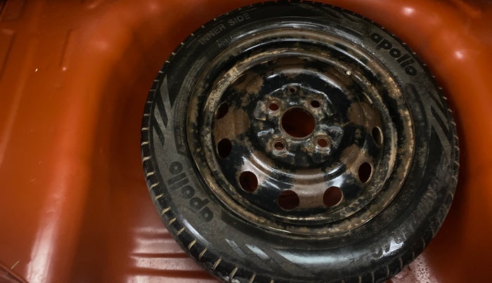 2018 Hyundai Eon MAGNA +, Petrol, Manual, 18,460 km, Spare Tyre