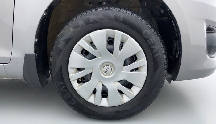 2014 Maruti Swift Dzire VXI 1.2 BS IV, Petrol, Manual, 35,765 km, Right Front Wheel