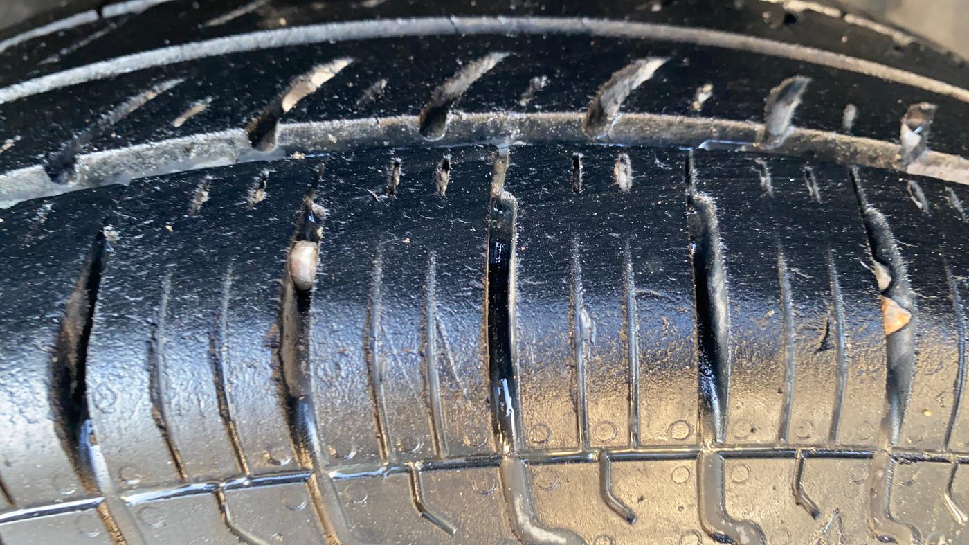 2018 Maruti Swift VXI, Petrol, Manual, 72,115 km, Left Rear Tyre Tread