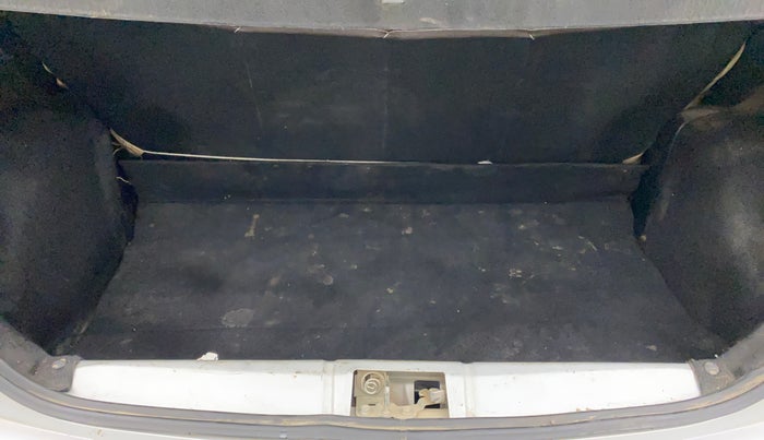2013 Toyota Etios Liva GD, Diesel, Manual, 1,06,211 km, Boot Inside