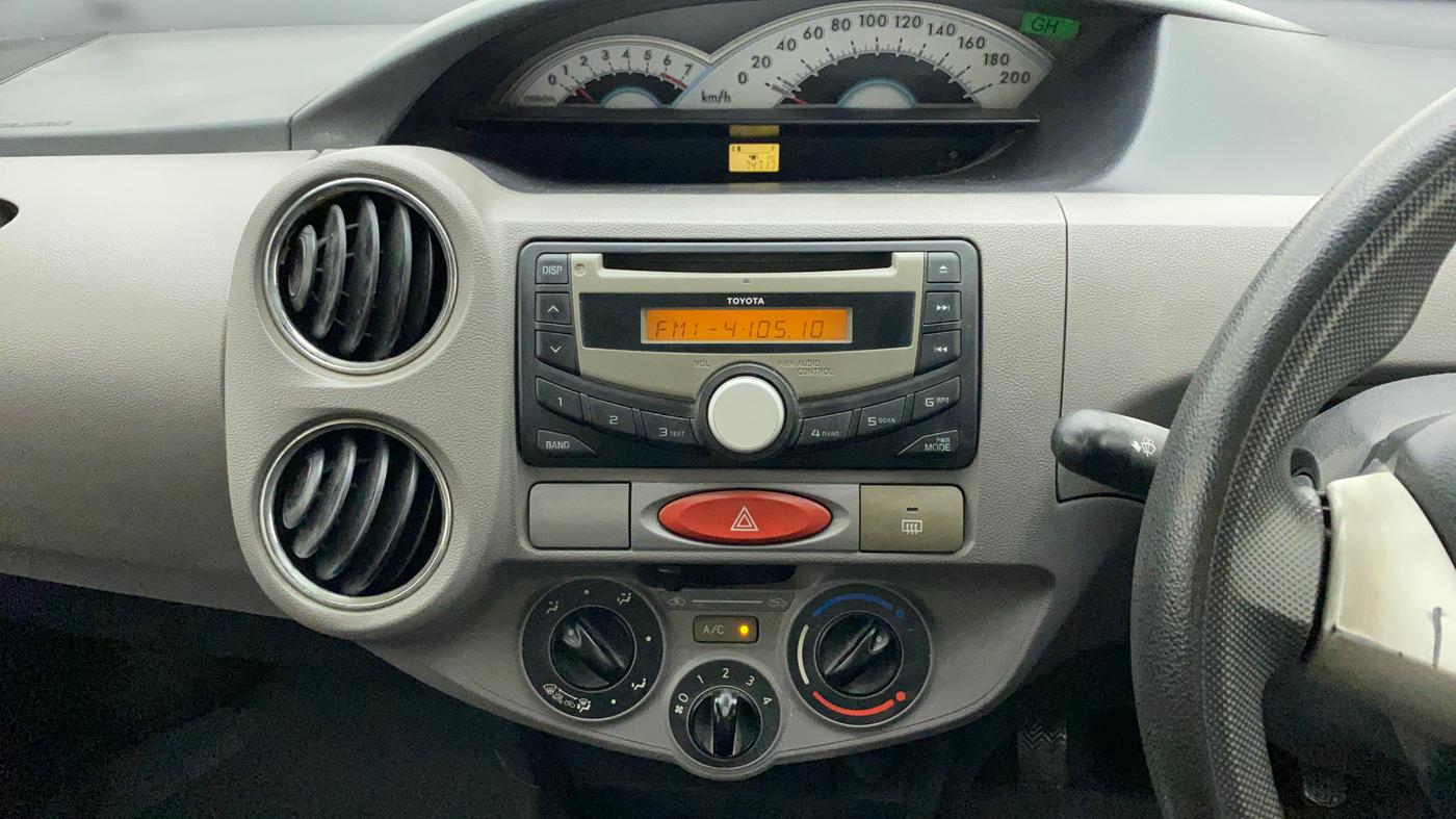 2011 Toyota Etios V, Petrol, Manual, 74,815 km, Air Conditioner