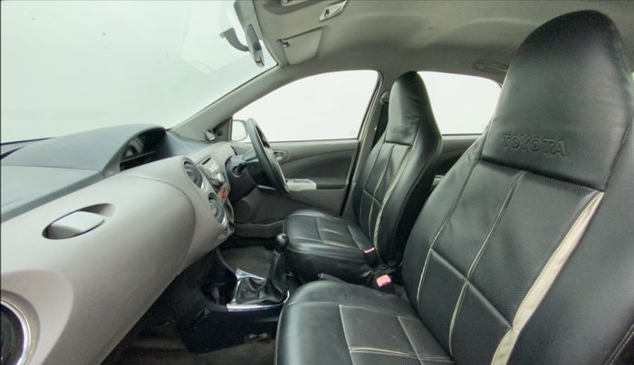 2011 Toyota Etios V, Petrol, Manual, 74,815 km, Right Side Front Door Cabin