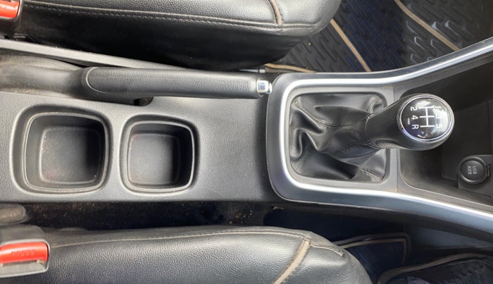 2020 Maruti S Cross ZETA 1.5, Petrol, Manual, 60,250 km, Gear Lever