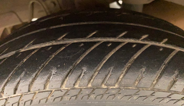 2014 Hyundai Eon ERA +, Petrol, Manual, 77,864 km, Right Rear Tyre Tread