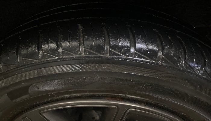 2019 Renault Kwid CLIMBER 1.0 AMT (O), Petrol, Automatic, 41,954 km, Left Rear Tyre Tread