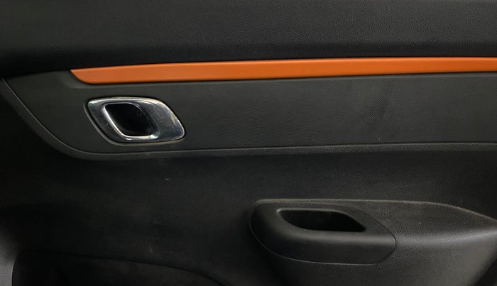 2019 Renault Kwid CLIMBER 1.0 AMT (O), Petrol, Automatic, 41,954 km, Driver Side Door Panels Control