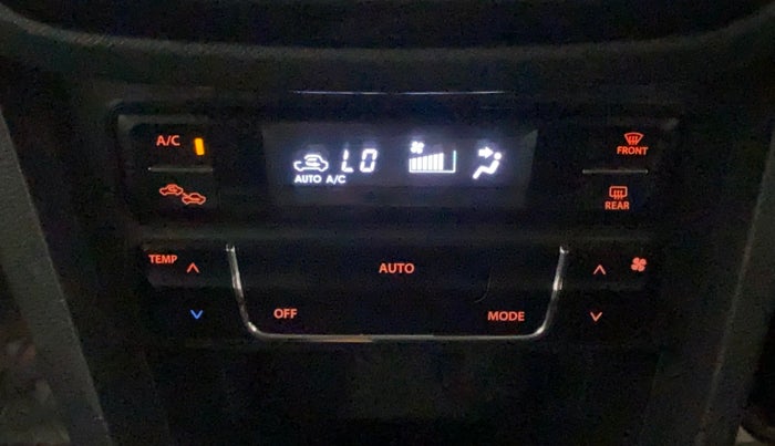 2016 Maruti Vitara Brezza ZDI PLUS DUAL TONE, Diesel, Manual, 99,679 km, Automatic Climate Control