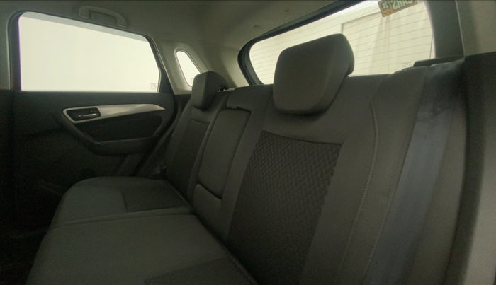2016 Maruti Vitara Brezza ZDI PLUS DUAL TONE, Diesel, Manual, 99,679 km, Right Side Rear Door Cabin