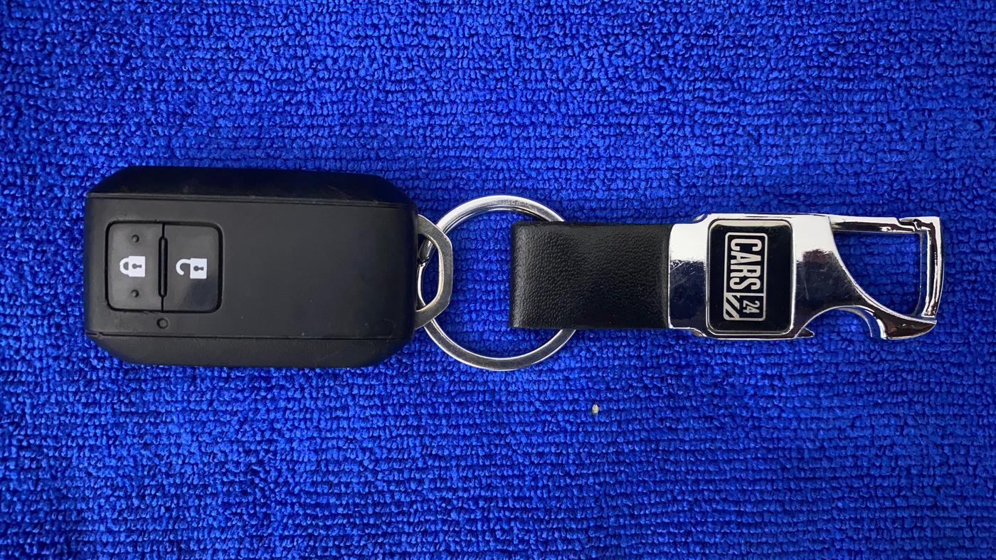 2021 Maruti Baleno ZETA CVT PETROL 1.2, Petrol, Automatic, 19,714 km, Key Close Up