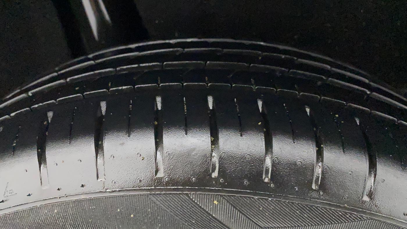 2021 Maruti Baleno ZETA CVT PETROL 1.2, Petrol, Automatic, 19,714 km, Right Rear Tyre Tread