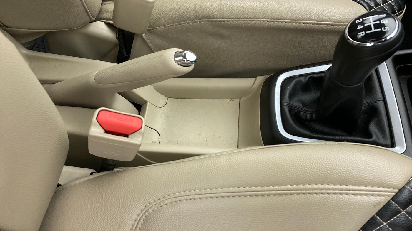 2021 Maruti Dzire ZXI, Petrol, Manual, 12,154 km, Gear Lever