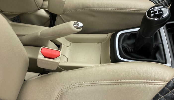 2021 Maruti Dzire ZXI, Petrol, Manual, 12,154 km, Gear Lever