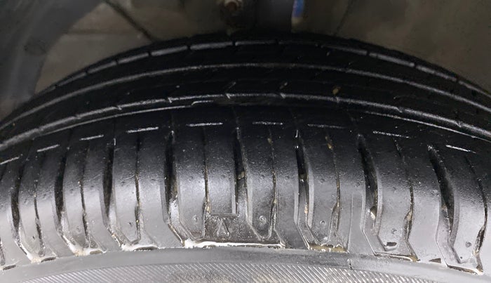 2021 Maruti Dzire ZXI, Petrol, Manual, 12,154 km, Left Front Tyre Tread