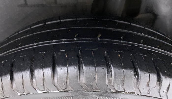 2021 Maruti Dzire ZXI, Petrol, Manual, 12,154 km, Left Rear Tyre Tread