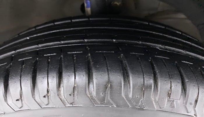 2021 Maruti Dzire ZXI, Petrol, Manual, 12,154 km, Right Front Tyre Tread