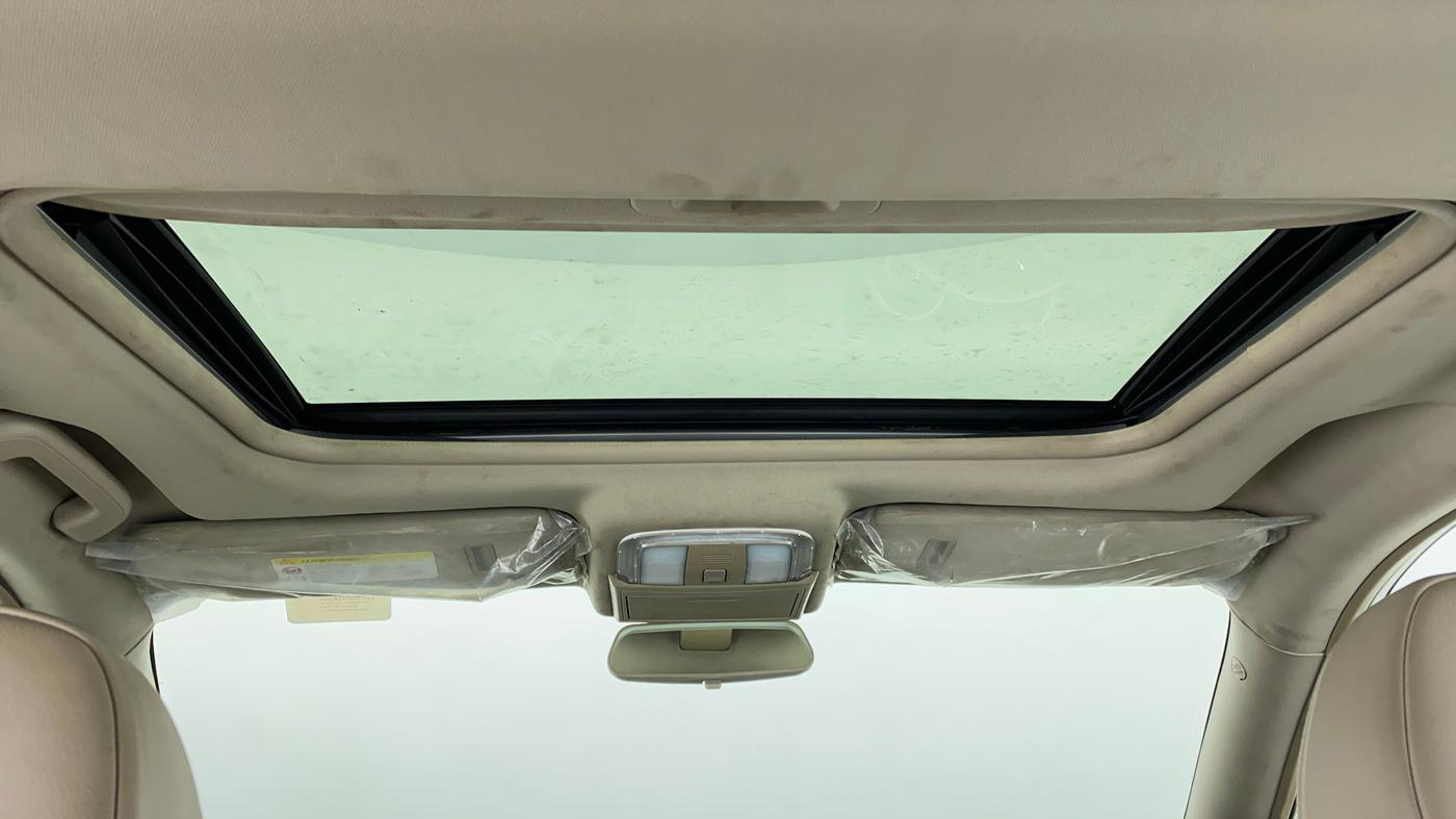 2015 Mahindra XUV500 W10, Diesel, Manual, 45,883 km, Moonroof/ Sunroof