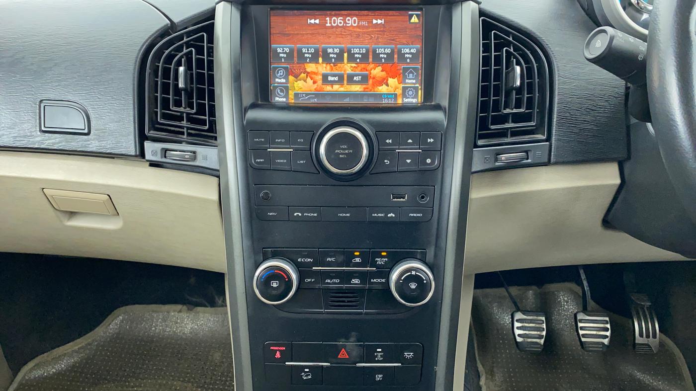 2015 Mahindra XUV500 W10, Diesel, Manual, 45,883 km, Air Conditioner
