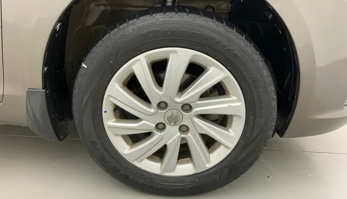 2016 Maruti Swift Dzire ZXI, Petrol, Manual, 55,099 km, Right Front Wheel