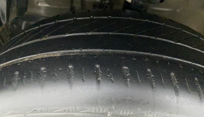 2016 Maruti Swift Dzire ZXI, Petrol, Manual, 55,099 km, Left Front Tyre Tread