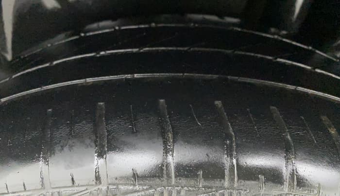 2016 Maruti Swift Dzire ZXI, Petrol, Manual, 55,099 km, Left Rear Tyre Tread