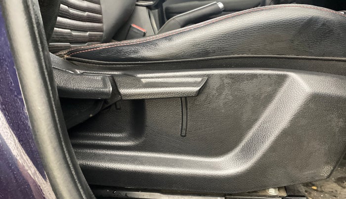 2022 KIA SONET GTX PLUS 1.5, Diesel, Manual, 56,611 km, Driver Side Adjustment Panel