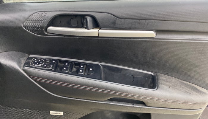 2022 KIA SONET GTX PLUS 1.5, Diesel, Manual, 56,611 km, Driver Side Door Panels Control