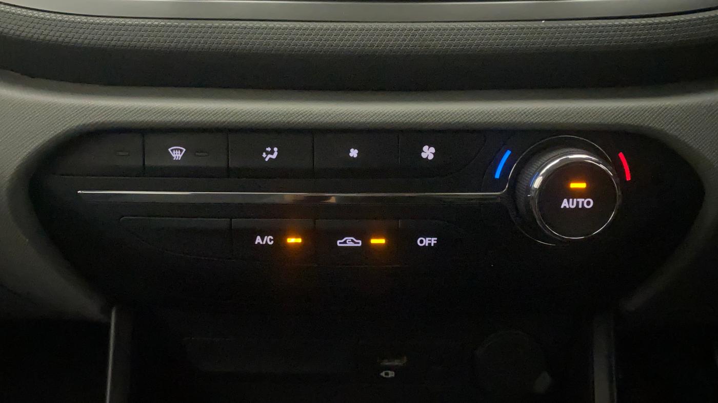 2021 Tata ALTROZ XT PETROL, Petrol, Manual, 43,417 km, Automatic Climate Control