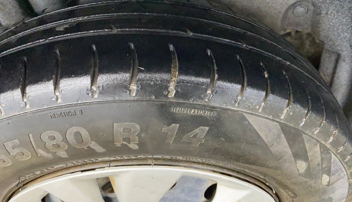 2017 Maruti Swift VXI, Petrol, Manual, 62,439 km, Right Rear Tyre Tread