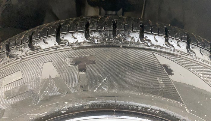 2018 Datsun Redi Go T(O) 1.0 AMT, Petrol, Automatic, 32,116 km, Right Front Tyre Tread