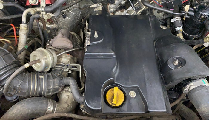 2017 Mahindra TUV300 T10 DUAL TONE, Diesel, Manual, 65,032 km, Engine View