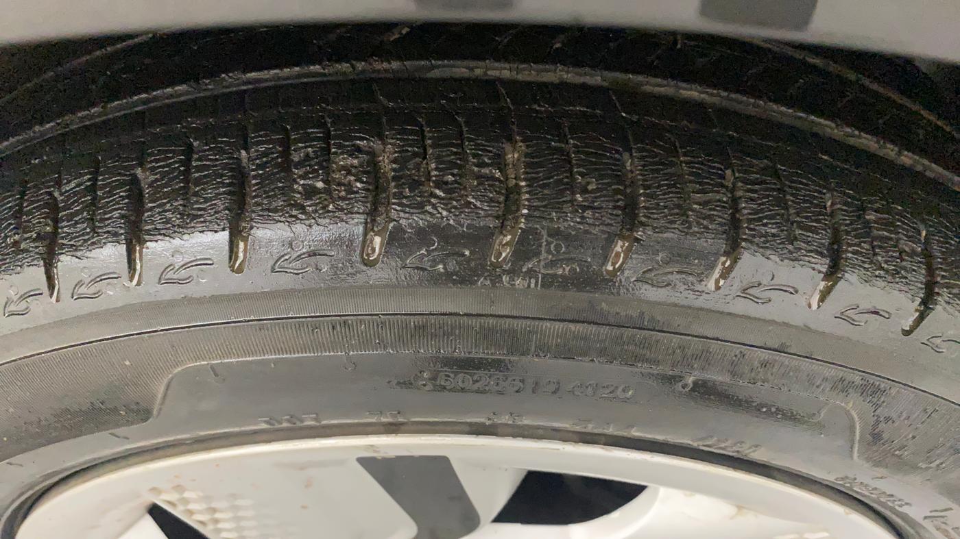 2020 Hyundai AURA S 1.2 AMT, Petrol, Automatic, 41,247 km, Right Front Tyre Tread