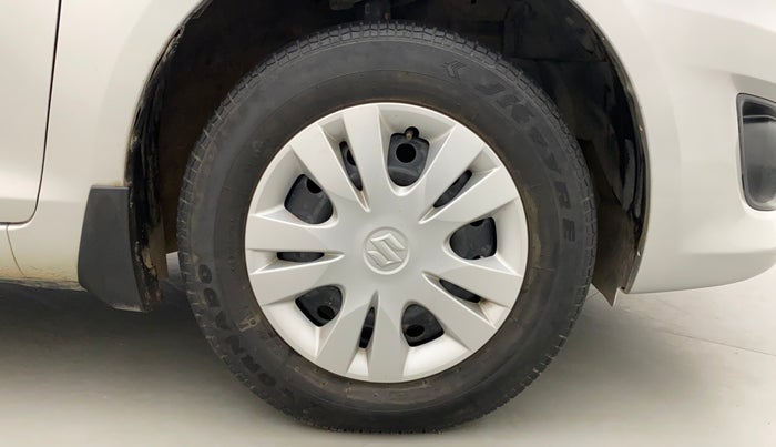 2014 Maruti Swift Dzire VXI, Petrol, Manual, 49,339 km, Right Front Wheel