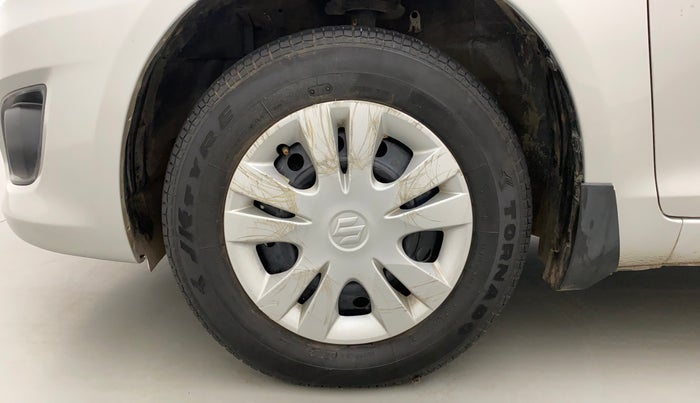 2014 Maruti Swift Dzire VXI, Petrol, Manual, 49,339 km, Left Front Wheel