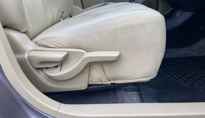 2015 Honda Amaze 1.2L I-VTEC S, Petrol, Manual, 75,906 km, Driver Side Adjustment Panel