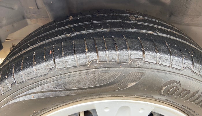 2015 Honda Amaze 1.2L I-VTEC S, Petrol, Manual, 75,906 km, Right Rear Tyre Tread