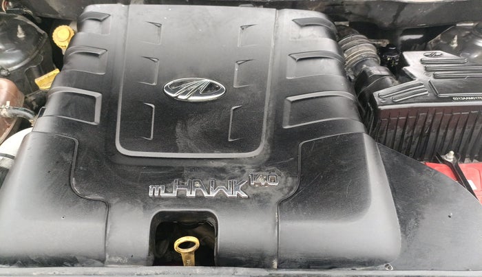 2017 Mahindra XUV500 W10 AT 1.99, Diesel, Automatic, 96,678 km, Engine View