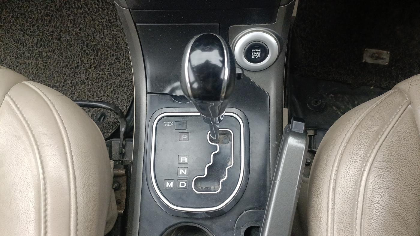 2017 Mahindra XUV500 W10 AT 1.99, Diesel, Automatic, 96,678 km, Gear Lever