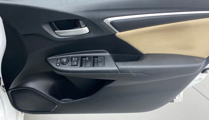 2019 Honda Jazz 1.2 VX AT, Petrol, Automatic, 27,321 km, Driver Side Door Panels Control