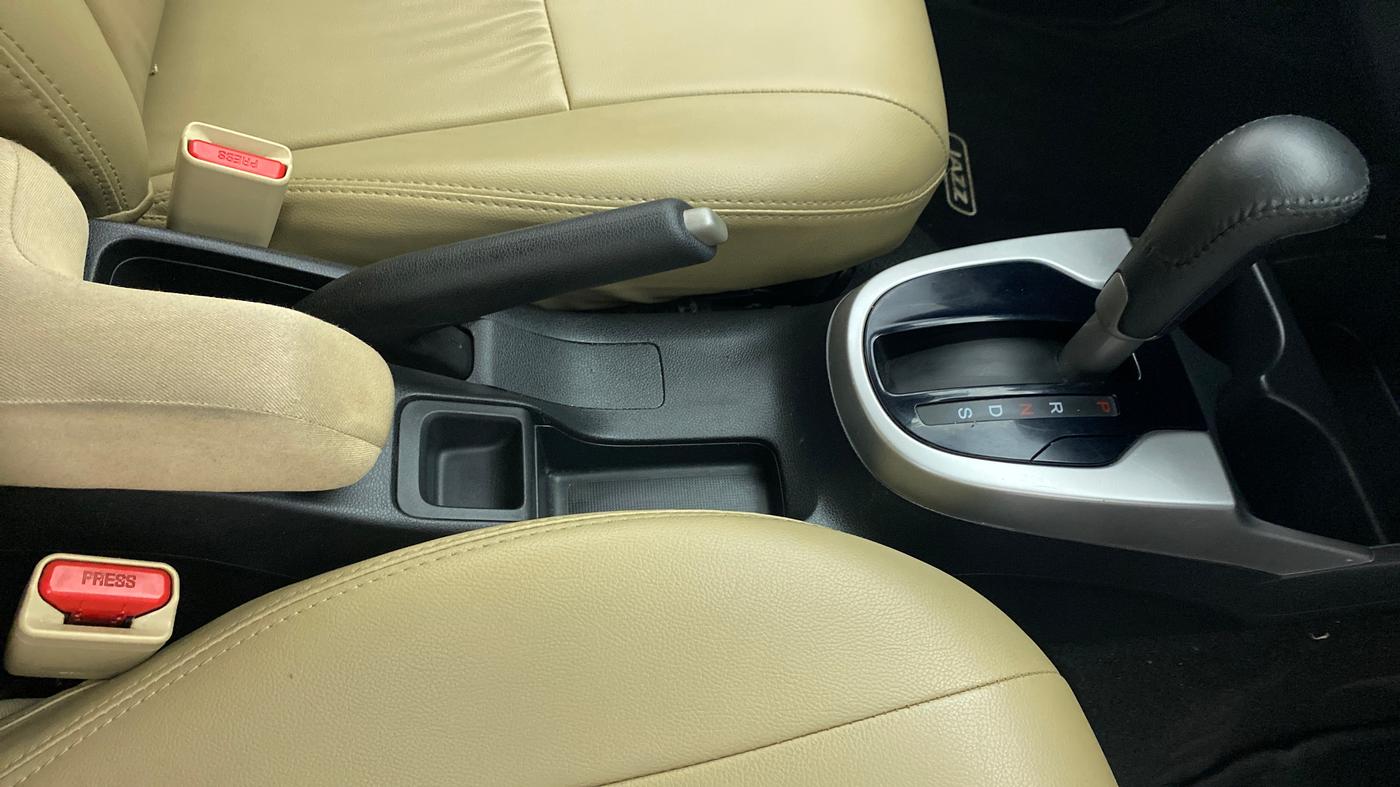 2019 Honda Jazz 1.2 VX AT, Petrol, Automatic, 27,321 km, Gear Lever