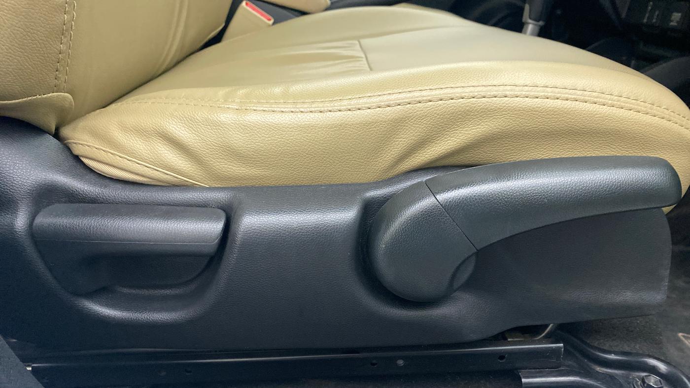 2019 Honda Jazz 1.2 VX AT, Petrol, Automatic, 27,321 km, Driver Side Adjustment Panel