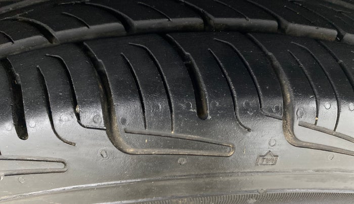 2016 Maruti Celerio ZXI, Petrol, Manual, 46,981 km, Right Front Tyre Tread
