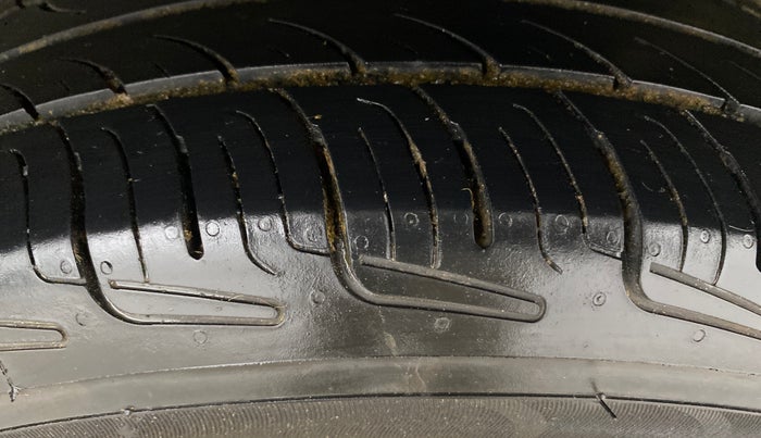 2016 Maruti Celerio ZXI, Petrol, Manual, 46,981 km, Left Rear Tyre Tread