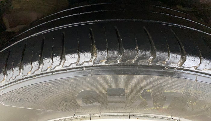 2018 Honda Jazz 1.2L I-VTEC V, Petrol, Manual, 83,342 km, Right Rear Tyre Tread