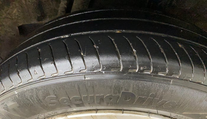 2018 Honda Jazz 1.2L I-VTEC V, Petrol, Manual, 83,342 km, Left Rear Tyre Tread