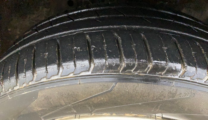 2018 Honda Jazz 1.2L I-VTEC V, Petrol, Manual, 83,342 km, Right Front Tyre Tread